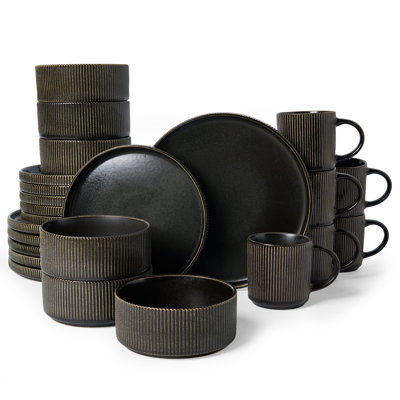 24 Piece Dinnerware Set with Mugs, Service for 6