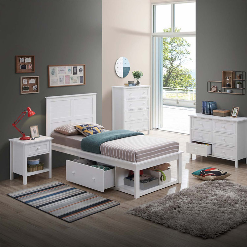 Commode 4 tiroirs Lolanda, finition blanche