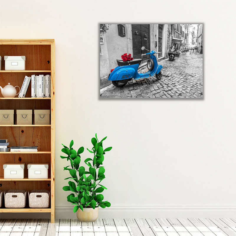 «Old Scooter with Bunch of Roses, Rome», reproduction d'art sur toile, H 18 po x l 24 po