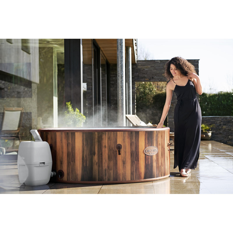 Helsinki Airjet Plus Hot Tub With Wifi
