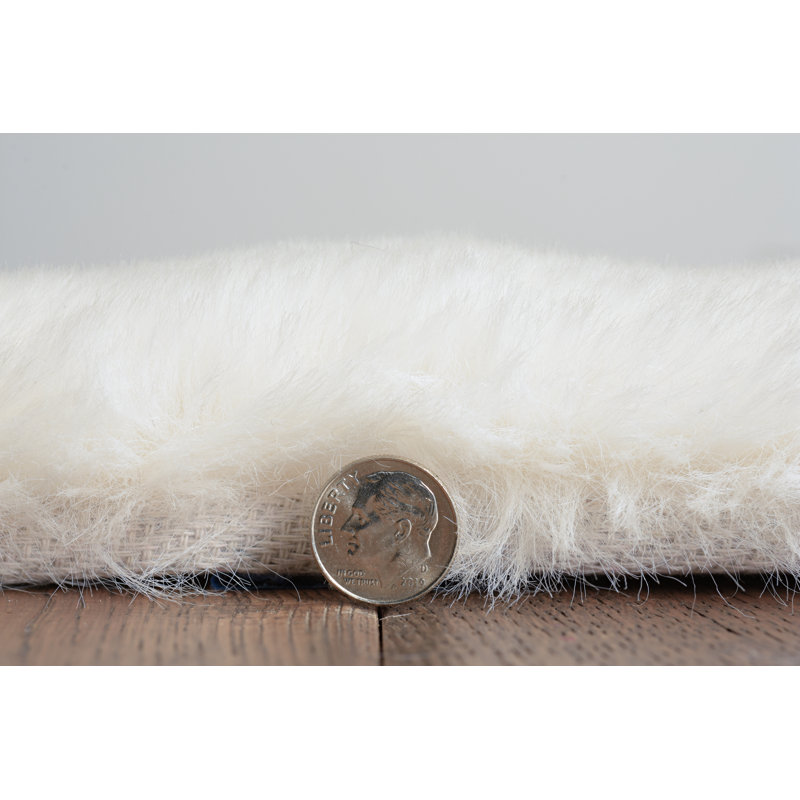 Jalissia Faux Rabbit Fur Hand Tufted Solid Color Rug, Rectangle 3' x 5'