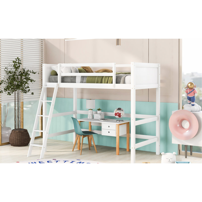 Lit mezzanine simple en bois massif blanc avec. And Build. Aucun sommier ni base requis. 14 lattes pour un soutien accru. Barrières de sécurité. 79,5 po x 41,8 po 67,5 po. Assemblage requis - blanc. Fabrication