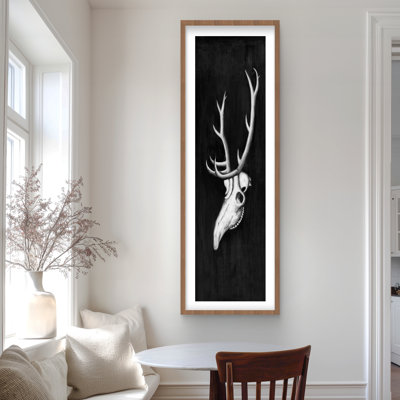 «Deer Skull in the Dark», reproduction encadrée noire pour la décoration intérieure