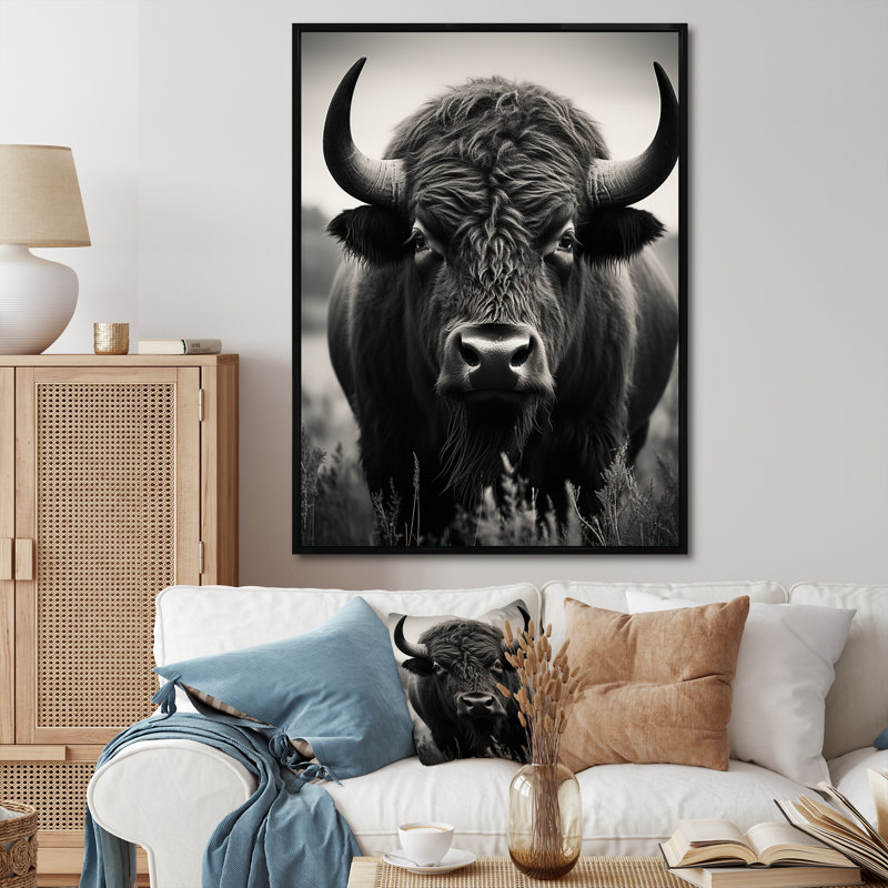 Bison Bison Grazing - Bison Wall Art, H 20 po x l 12 po x P 1 po, Cadre flottant noir
