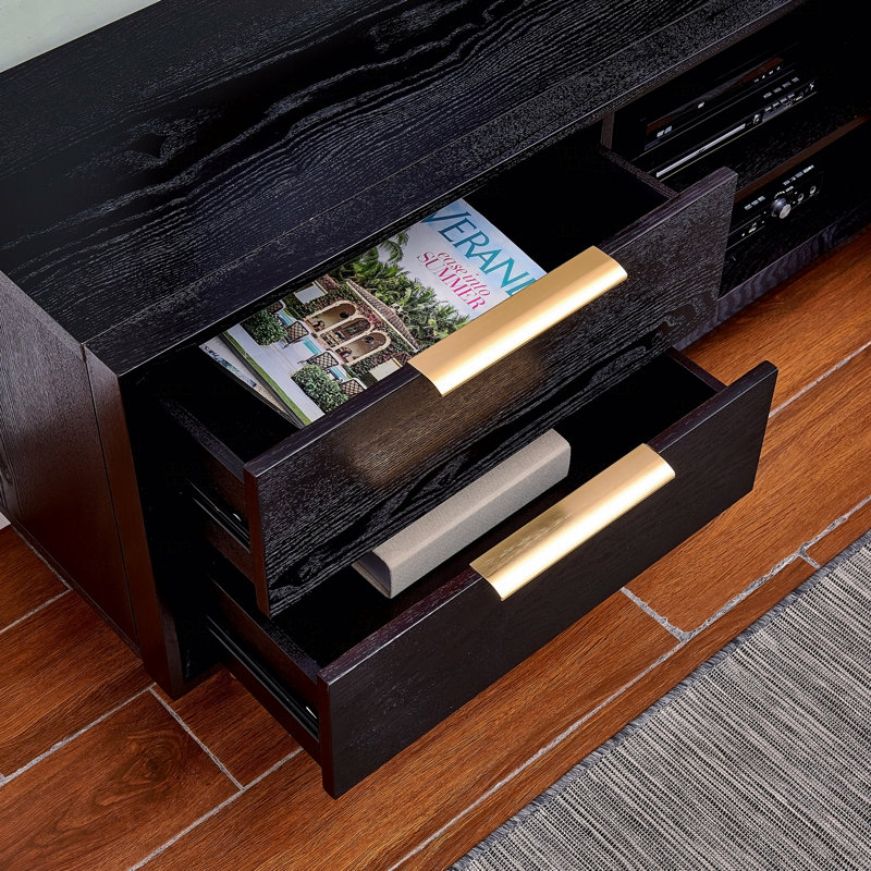 Console de divertissement noire
