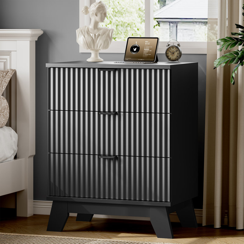 3-Drawer Nightstand with USB Hub, Fluted Design, Natural Oak Finish for Bedroom, Dorm, Apartment, Black