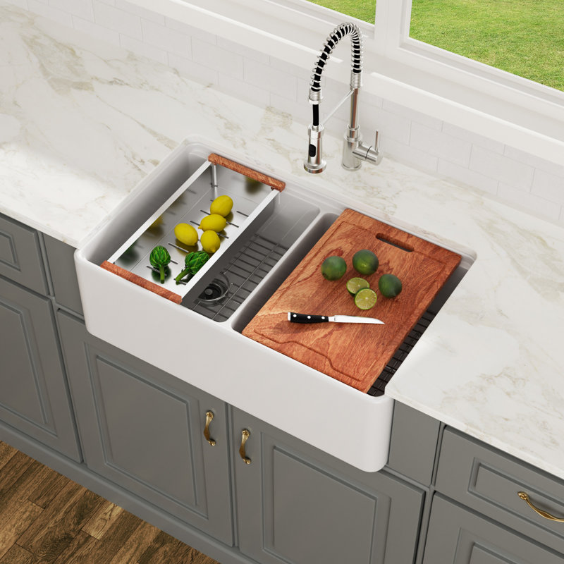 Évier de cuisine à double cuve à tablier frontal en argile réfractaire L 33 po x l 20 po avec accessoires