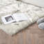 Tapis blanc à poils longs en fausse peau de mouton lavable-898789673