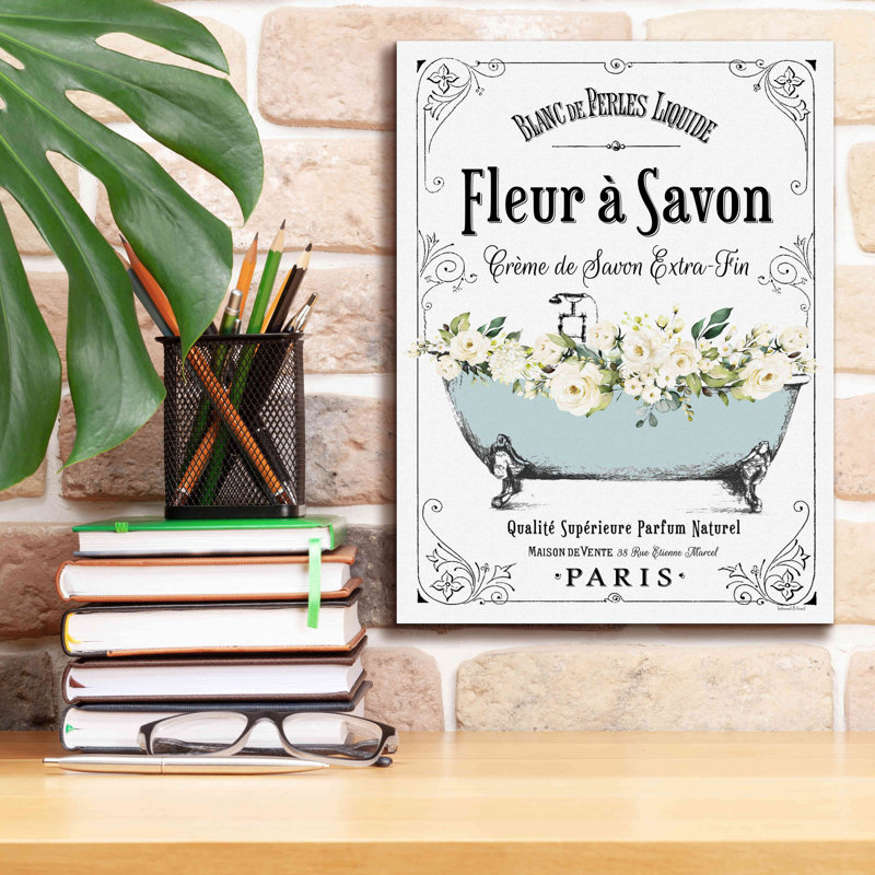 «French Bathroom Set I» par - Impression sur toile tendue, H 16 po x l 12 po x P 0,75 po