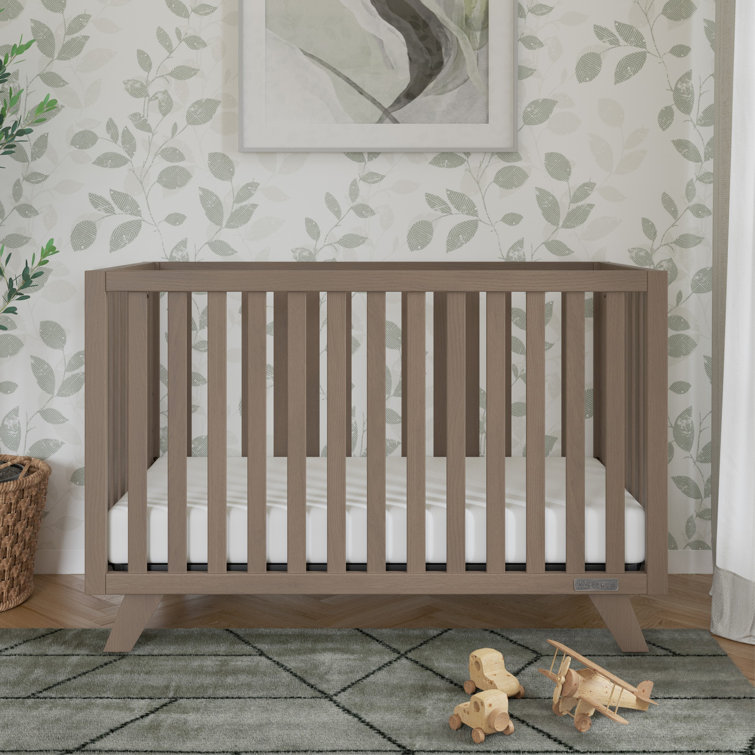 Soho 4 -in-1 Convertible Crib