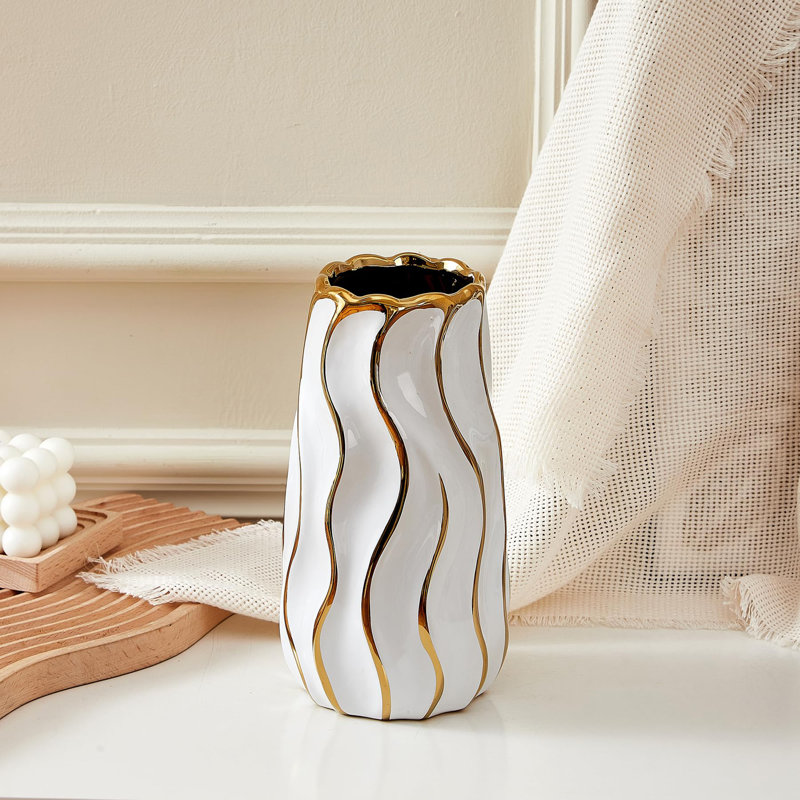 Vase en céramique à rayures verticales, Blanc