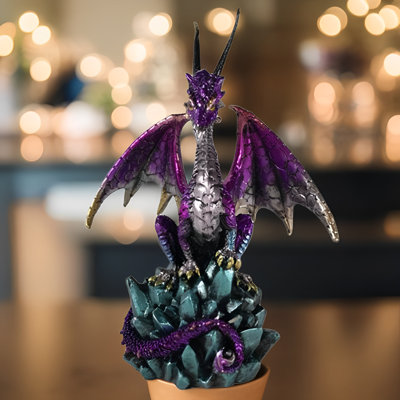 Figurine dragon mauve sur glaçon 5,25 po