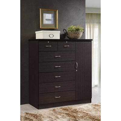 Roselyn 47.25 " W 7 - Drawer Dresser