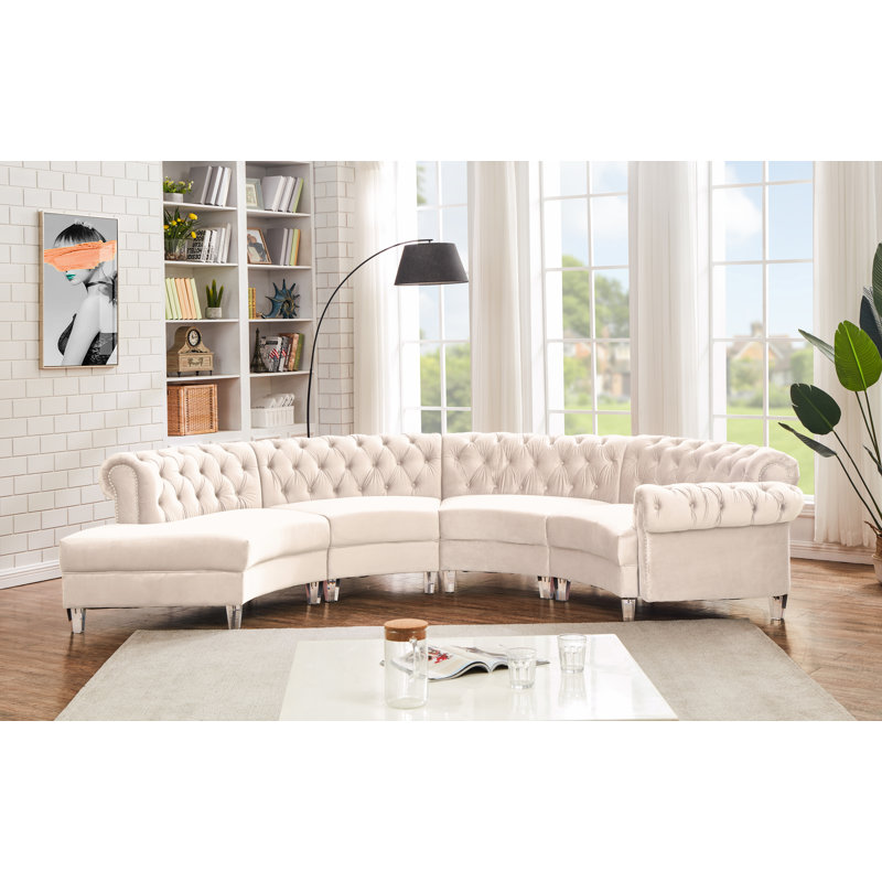 Assise modulaire symétrique en velours de 139 po de large Dikkie, Velours beige