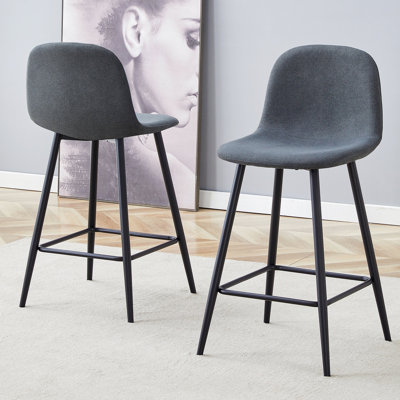 Ensemble de chaises de bar en tissu de lin gris foncé - deux pièces, confort stable. Conception réfléchie de dossier arrondi, convenant à une utilisation dans les bars, les salons, les bars et autres espaces. Plusieurs couleurs disponibles.