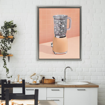 Mélangeur à boisson disco sur cadre flottant orange, design par Lish Creative