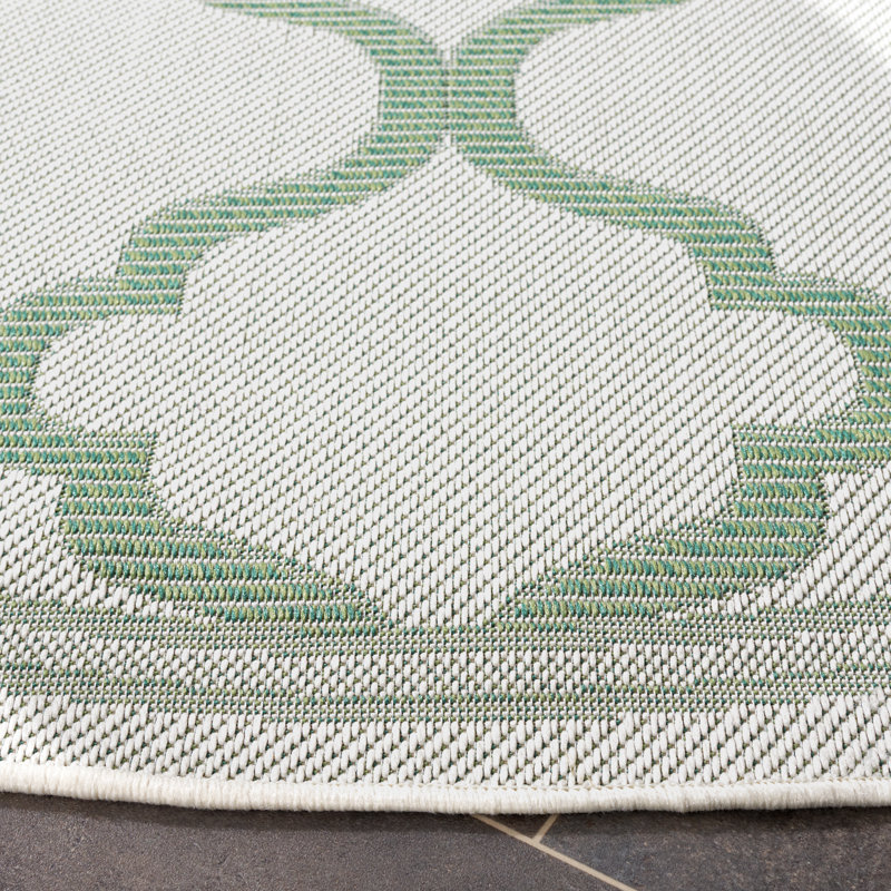 Bermuda Performance Machine Washable Geometric Indoor/Outdoor Area Rug, Round 6'6"
