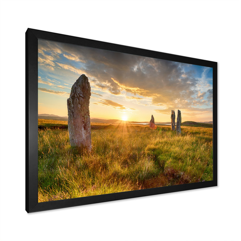 Pierres debout sur toile, H 16 po x l 32 po x P 1 po, Cadre photo noir