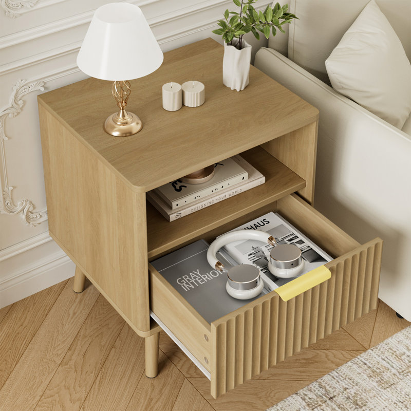 Fluted Nightstand With Curved Profile Design, End Table W/Storage, Bedside Table For Bedroom, Living Room, Oak, 1 Piece