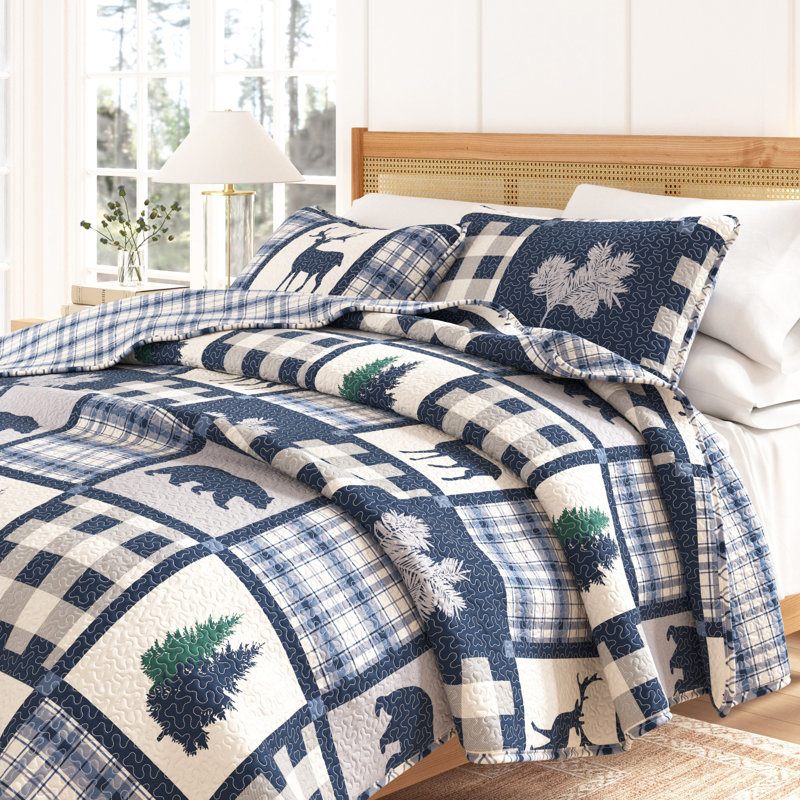Lodge Patchwork Reversible Quilt Set with Shams, Twin/Twin XL Quilt + 1 Sham, Navy/Gray