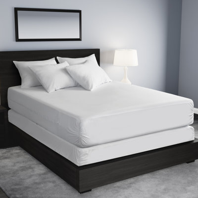 Housse de protection pour matelas Essential de Protect-A-Bed, 100% imperméable, résistante aux punaises de lit, anti-acariens à six côtés