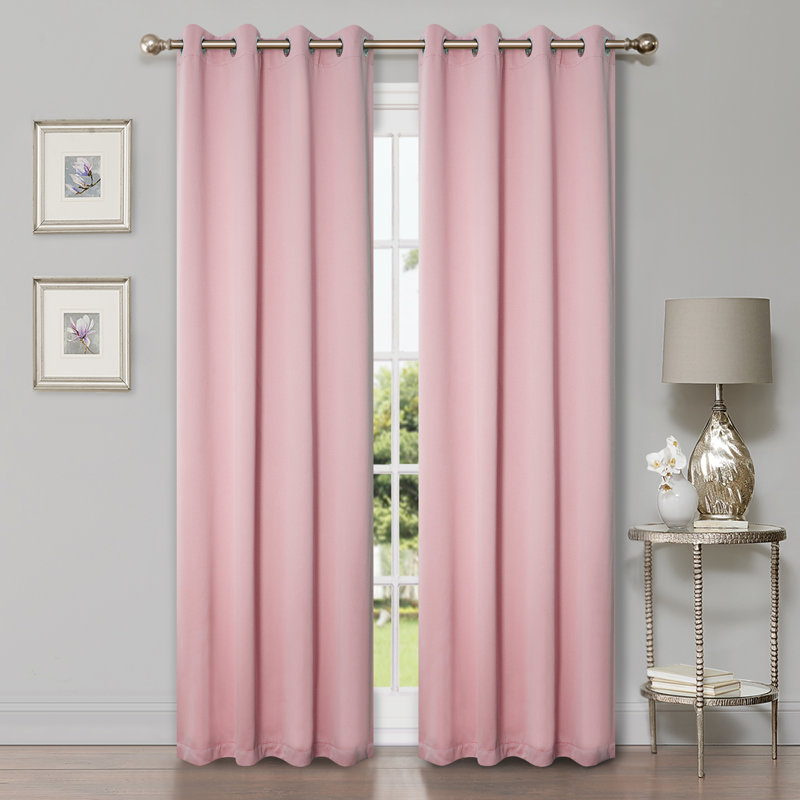 Paire de rideaux obscurcissant avec œillets Millendon, Craie mauve, Œillets l 46 po x L 84 po