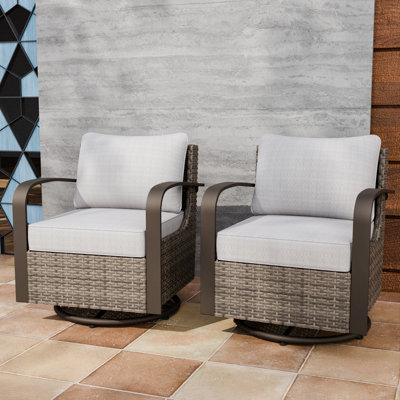 Ensemble de chaises berçantes pivotantes en osier avec coussins (ensemble de 2)