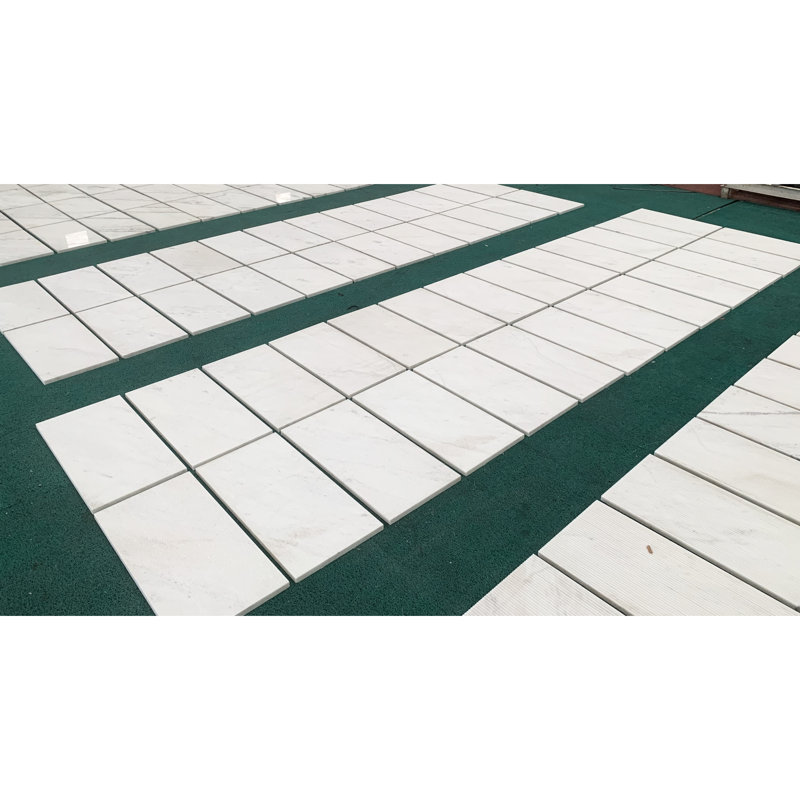 Carreaux de marbre blanc - La finition texturée de la pierre naturelle donne à votre couloir, les murs du hall d'entrée un magnifique mur de montagne de neige qui rehausse la cuisine, la salle de bain avec classe