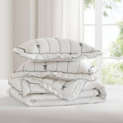 3- Piece Full/Queen Quilt Mini Set