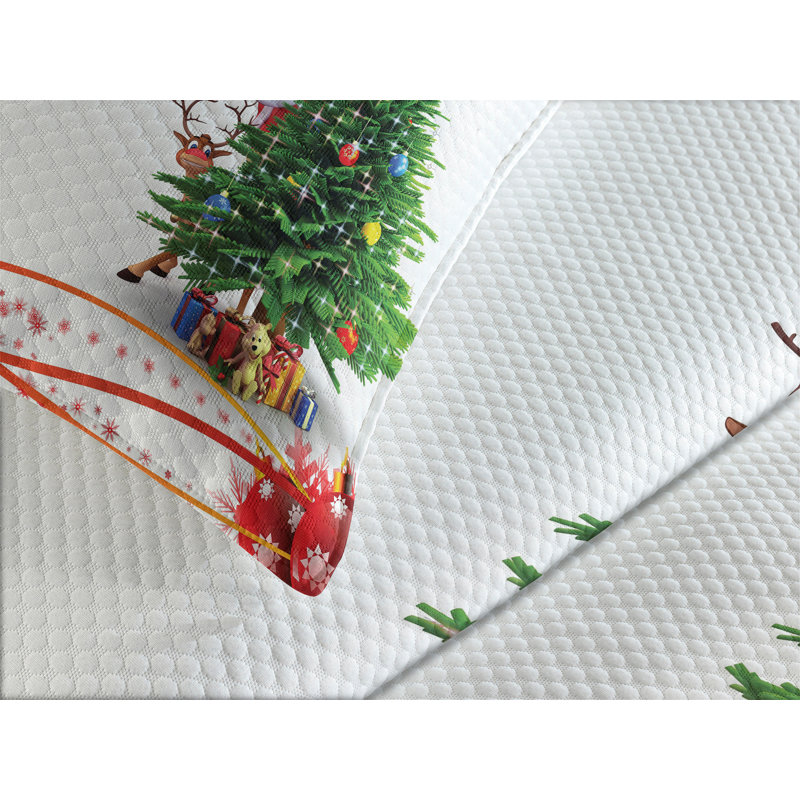 Ambesonne Santa Bedspread Set Red Balls Tree Multicolor, King Bedspread + 2 Standard Shams
