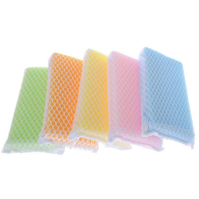 un linge à vaisselle en éponge et un chiffon de nettoyage pour la cuisine et la salle de bain