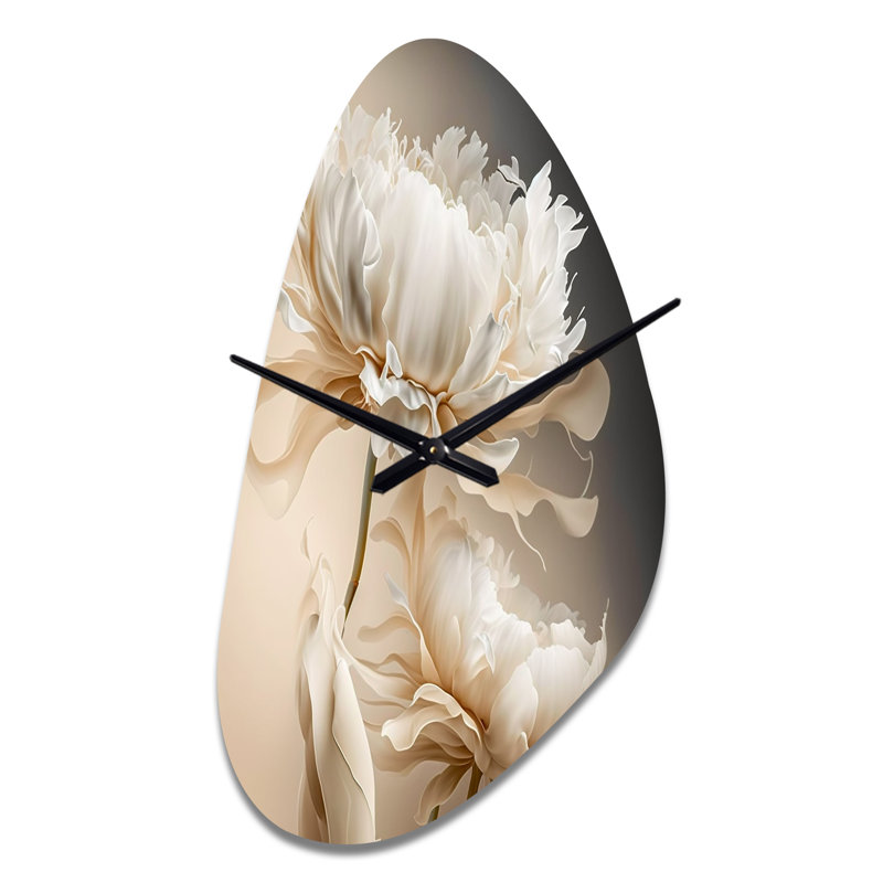 Fleur de pivoine I - horloge murale asymétrique en métal pivoines, impression d'horloge en métal de forme unique blanche