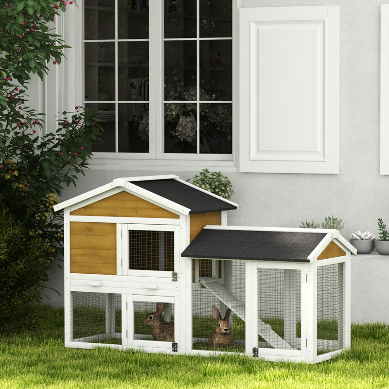 Cage en bois pour petits animaux avec aire de roulement, toit en asphalte fiable, plateau amovible pour un nettoyage sans effort, portes verrouillables et rampe sécuritaire de 58 po facile d'entretien,