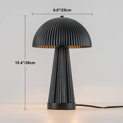 Lampe de table en métal
