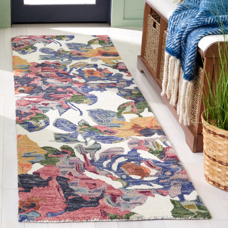 Kape Hand Tufted Wool/Cotton Floral Rug in Blue/Ivory, Runner 2'3" x 8'