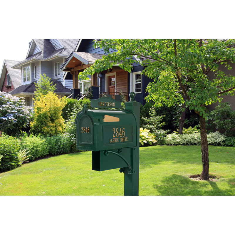 Premium Locking Post Mounted Mailbox, Yes