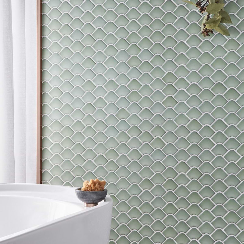 Suki 2x3 Fish Scale Matte Glass Mosaic Tile, Green