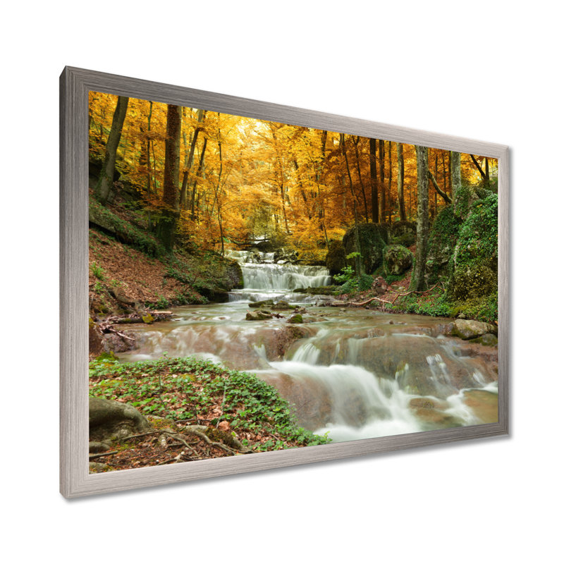 Forêt, cascade, arbres jaunes - reproduction de photo, H 30 po x l 40 po, Argent, Avec cadre