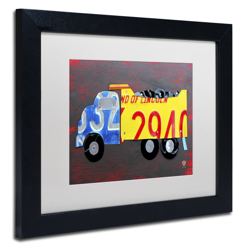«Dump Truck» par Design Turnpike, art encadré, H 11 po x l 14 po x P 0,5 po