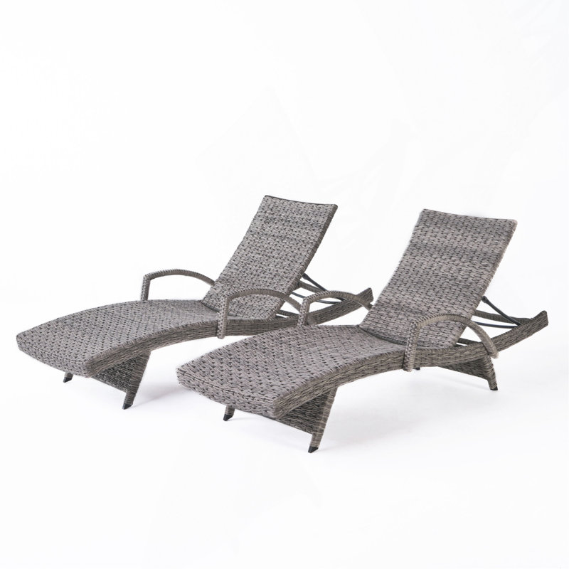 Wicker Chaise Lounge
