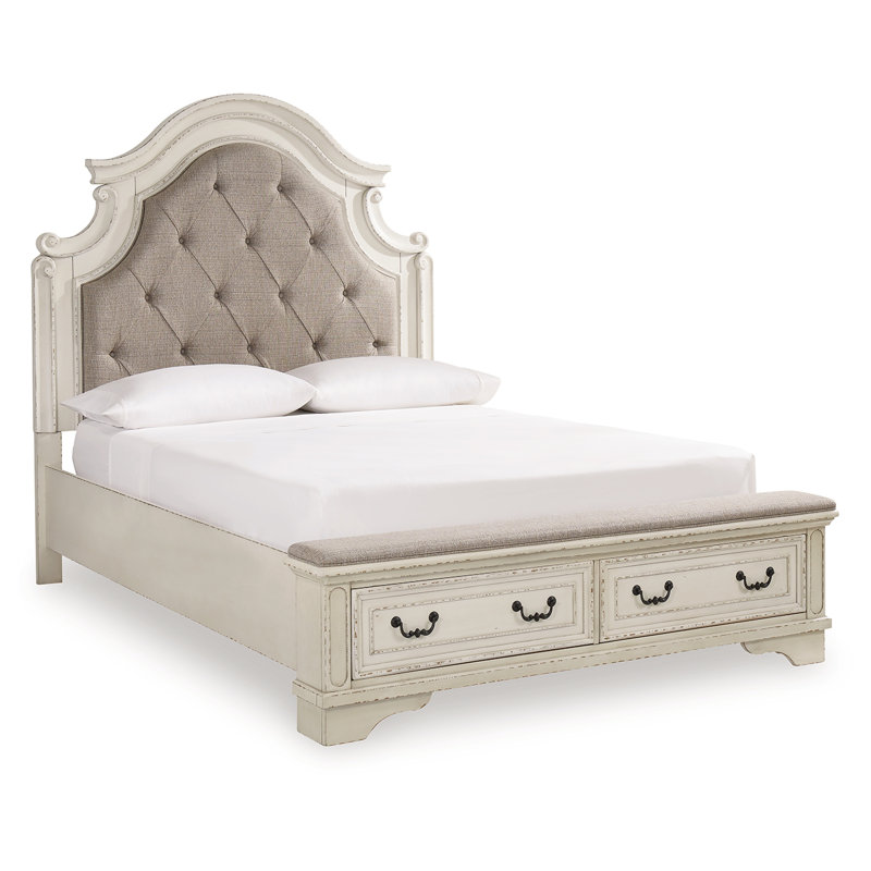 Realyn Upholstered Bed, Queen