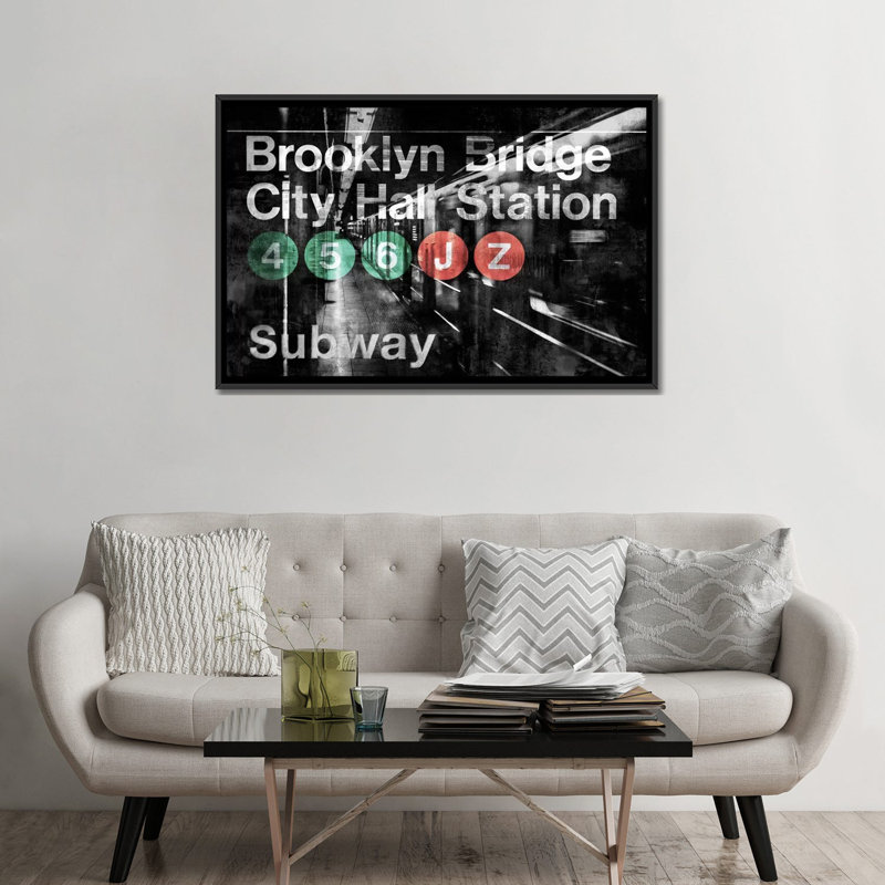 «NYC Subway Station I», impression sur toile, H 32 po x l 48 po x P 1,5 po, Toile avec cadre noir, Pas de tapis