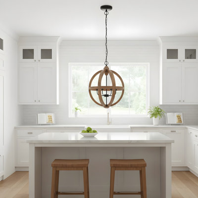 4 luminaires suspendus en bois avec chaînes réglables, adaptés à la cuisine, à la salle à manger ou au vestibule. Ampoules vendues séparément.
