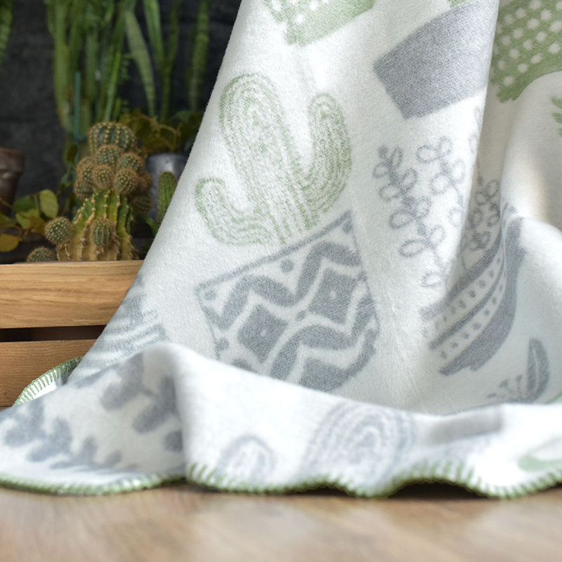 Kassandra Blanket