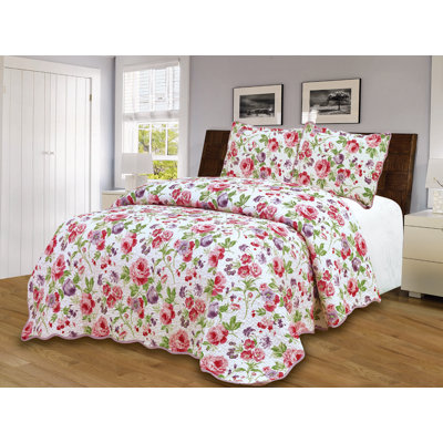 Emma Polyester Floral Quilt