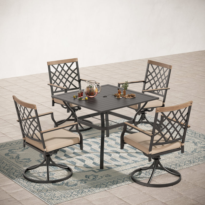 Ensemble repas extérieur pour 4 personnes