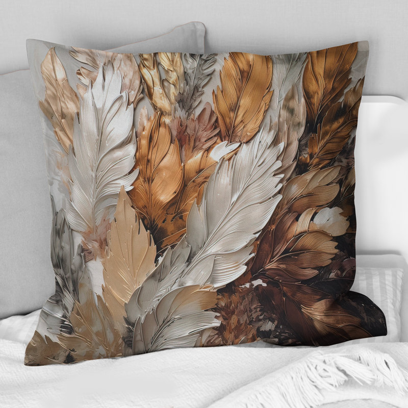 Coussin doré à imprimé de plumes dorées Extravaganza IV, Carré, H 18 po x l 18 po