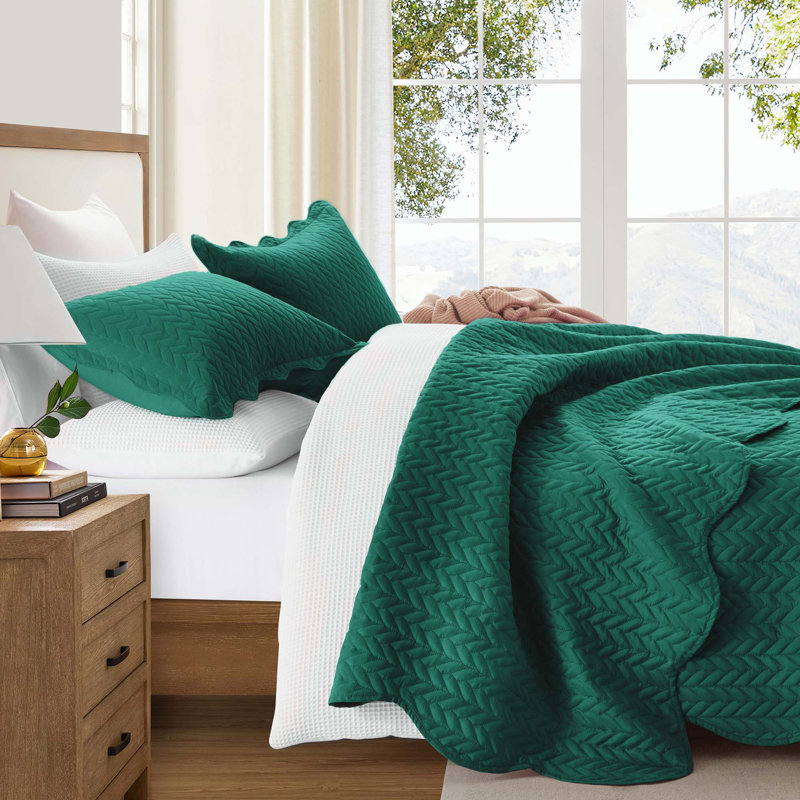 Embossed Microfiber Quilt Coverlet Set, King ( 106 Inc x 96 Inc ), Emerald
