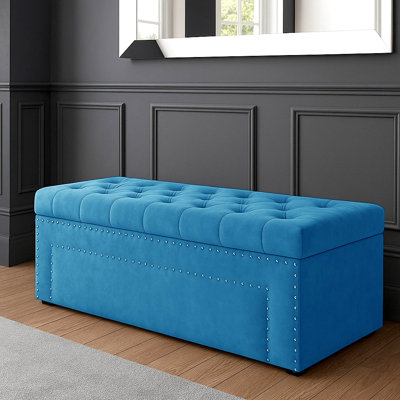 Duke Ottoman Storage Box - Chesterfield Upholstered Blanket Box - Plush Velvet Ottoman Bench with Storage