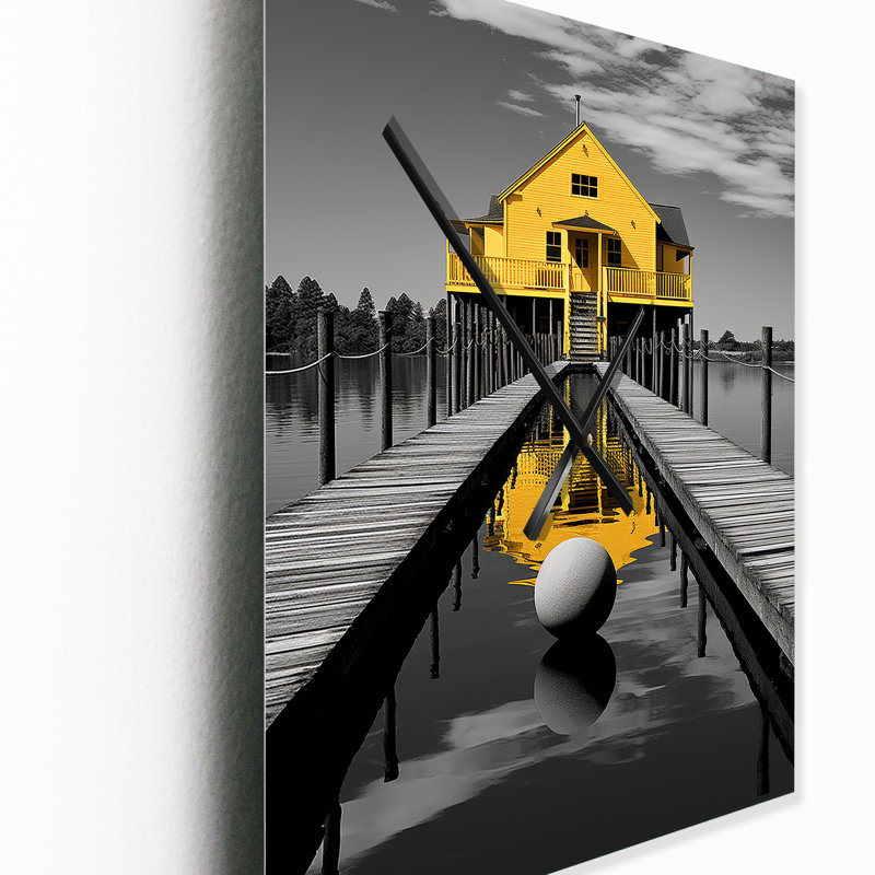 Horloge murale moderne jaune Lakehouse Pier Reflections I - Cottage, Petit